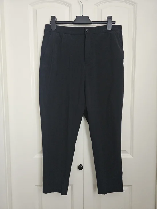 Banana Republic Airstretch Black Cropped Ankle Pants Lightweight Golf SZ L - Picture 2 of 14